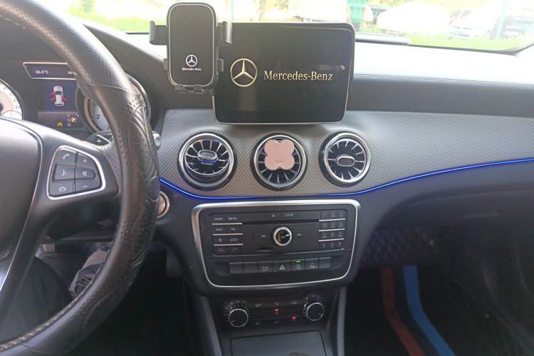 Used Mercedes-Benz GLA 2016 GLA 200 Fashion Model Audio And AC Panel