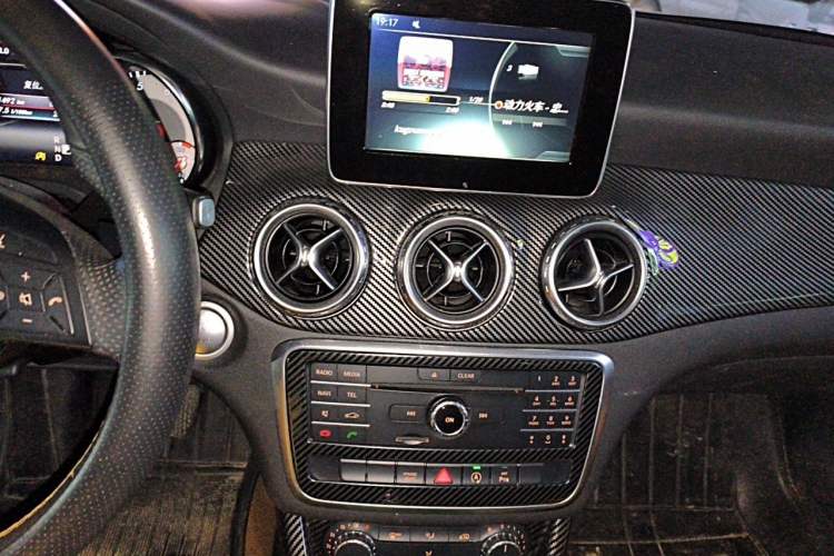 Used Mercedes-Benz GLA 2016 GLA 200 Sport Edition Audio And AC Panel