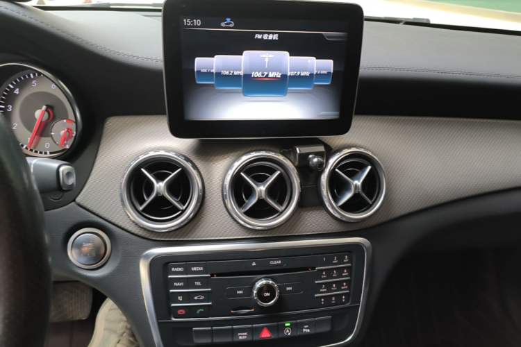 Used Mercedes-Benz GLA 2016 GLA 200 Fashion Model Audio And AC Panel