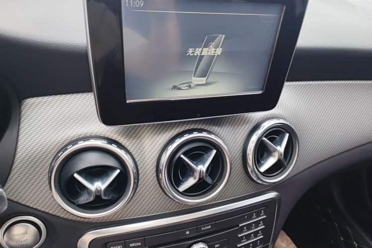 Used Mercedes-Benz GLA 2016 GLA 200 Sport Edition Audio And AC Panel