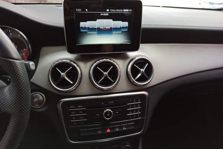 Used Mercedes-Benz GLA 2016 GLA 200 Fashion Model Audio And AC Panel