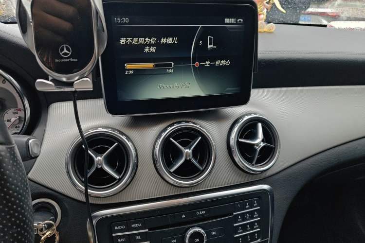 Used Mercedes-Benz GLA 2016 GLA 200 Fashion Model Audio And AC Panel