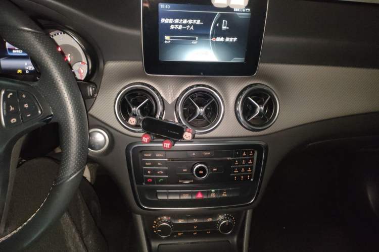 Used Mercedes-Benz GLA 2016 GLA 200 Sport Edition Audio And AC Panel