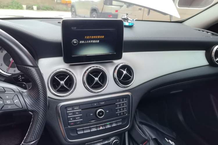 Used Mercedes-Benz GLA 2016 GLA 200 Fashion Model Audio And AC Panel