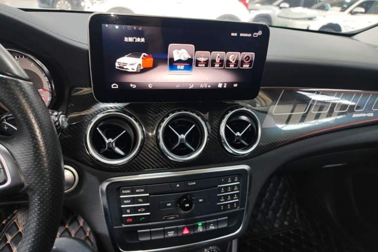 Used Mercedes-Benz GLA 2016 GLA 200 Fashion Model Audio And AC Panel