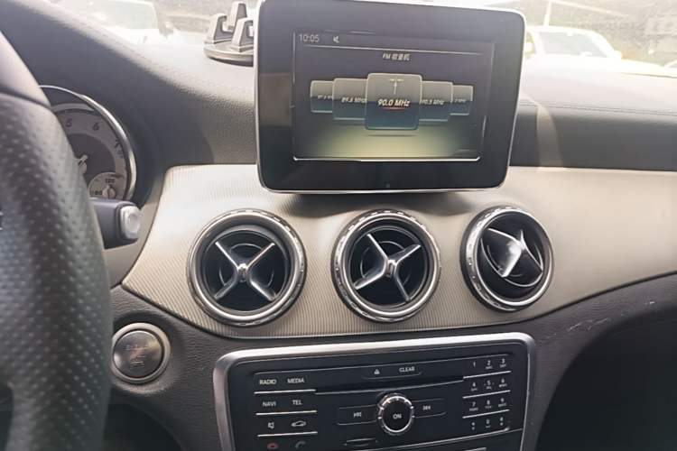 Used Mercedes-Benz GLA 2016 GLA 200 Fashion Model Audio And AC Panel