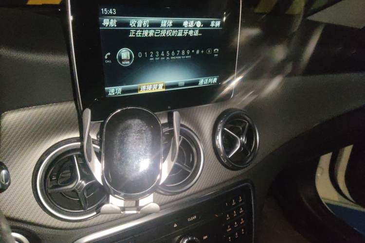 Used Mercedes-Benz GLA 2016 GLA 200 Sport Edition Audio And AC Panel