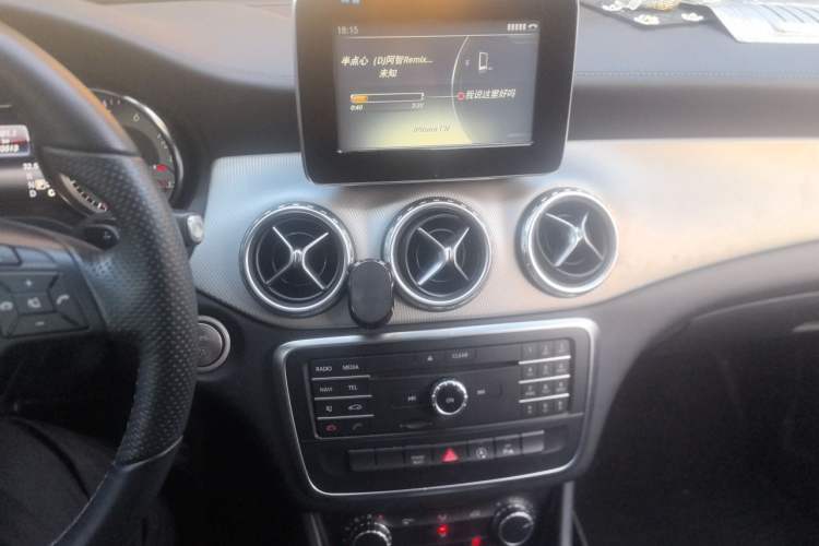 Used Mercedes-Benz GLA 2016 GLA 200 Fashion Model Audio And AC Panel