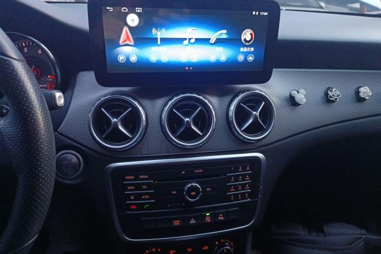 Used Mercedes-Benz GLA 2016 GLA 200 Sport Edition Audio And AC Panel