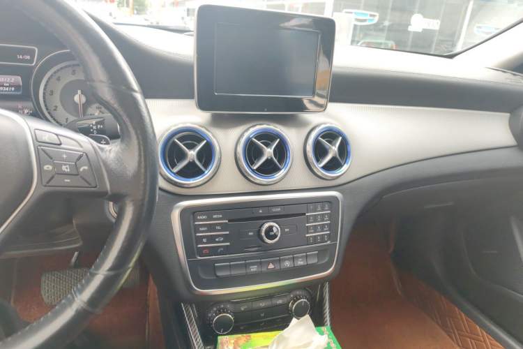 Used Mercedes-Benz GLA 2016 GLA 200 Fashion Model Audio And AC Panel