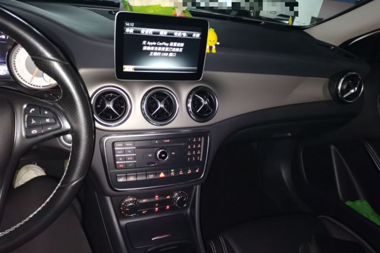 Used Mercedes-Benz GLA 2016 GLA 220 4MATIC Fashion Edition Audio And AC Panel