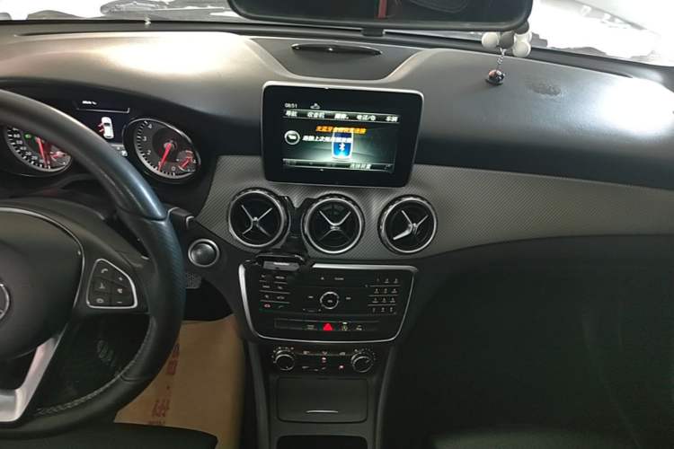 Used Mercedes-Benz GLA 2016 GLA 200 Sport Edition Audio And AC Panel