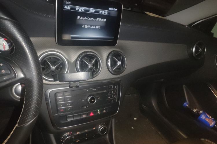 Used Mercedes-Benz GLA 2016 GLA 200 Fashion Model Audio And AC Panel