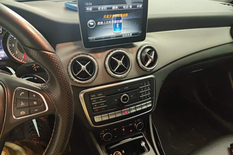 Used Mercedes-Benz GLA 2016 GLA 220 4MATIC Luxury Model Audio And AC Panel