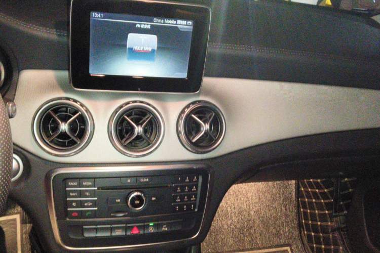 Used Mercedes-Benz GLA 2016 GLA 200 Fashion Model Audio And AC Panel