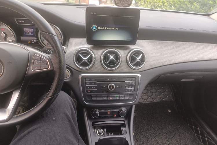 Used Mercedes-Benz GLA 2016 GLA 200 Fashion Model Audio And AC Panel