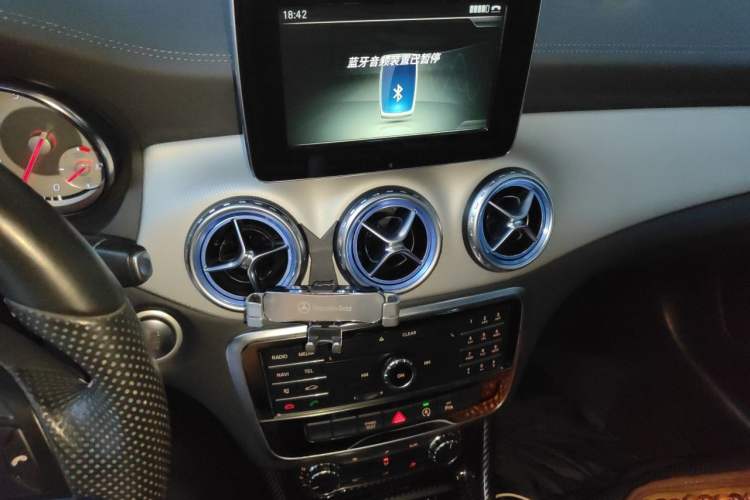 Used Mercedes-Benz GLA 2016 GLA 200 Fashion Model Audio And AC Panel