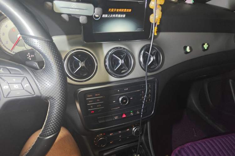 Used Mercedes-Benz GLA 2016 GLA 200 Sport Edition Audio And AC Panel