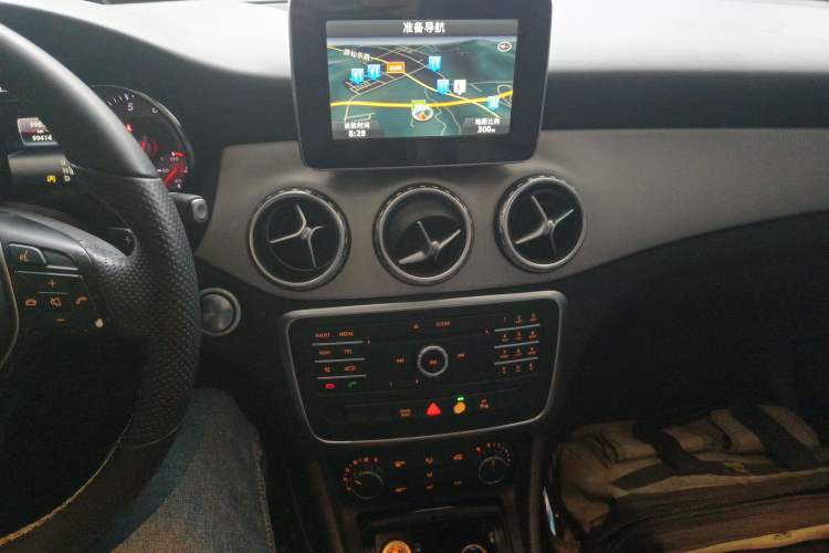 Used Mercedes-Benz GLA 2016 GLA 200 Sport Edition Audio And AC Panel