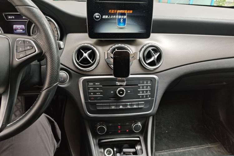 Used Mercedes-Benz GLA 2016 GLA 200 Fashion Model Audio And AC Panel