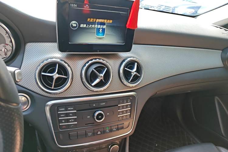 Used Mercedes-Benz GLA 2016 GLA 200 Sport Edition Audio And AC Panel