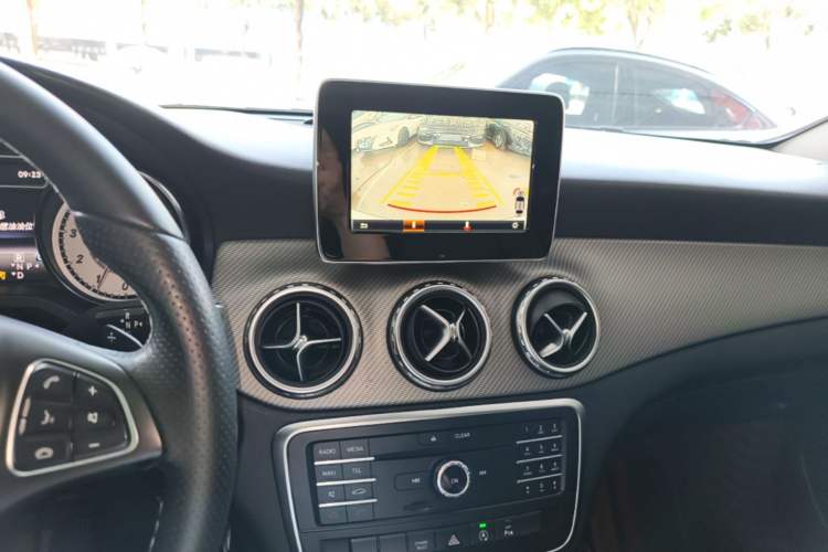 Used Mercedes-Benz GLA 2016 GLA 200 Sport Edition Audio And AC Panel