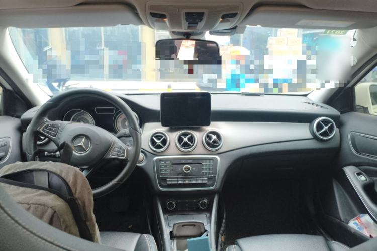 Used Mercedes-Benz GLA 2016 GLA 200 Fashion Model Center Console