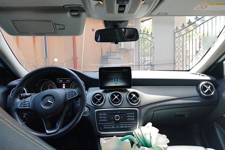 Used Mercedes-Benz GLA 2016 GLA 200 Fashion Model Center Console