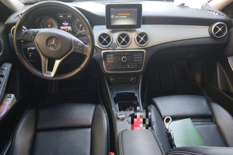 Used Mercedes-Benz GLA 2016 GLA 200 Sport Edition Center Console