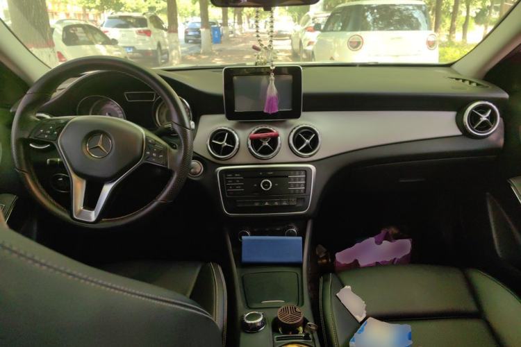 Used Mercedes-Benz GLA 2016 GLA 200 Sport Edition Center Console