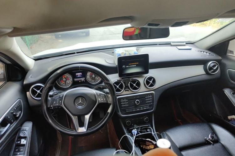 Used Mercedes-Benz GLA 2016 GLA 200 Sport Edition Center Console