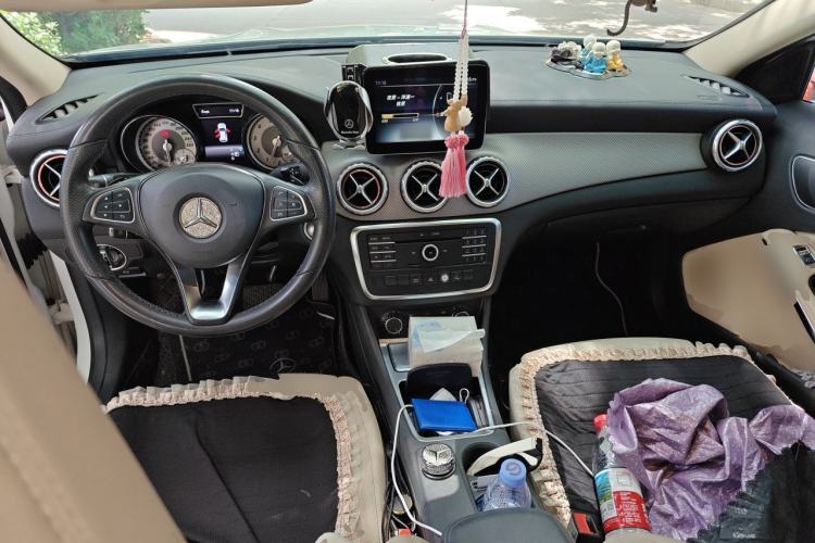Used Mercedes-Benz GLA 2016 GLA 200 Fashion Model Center Console