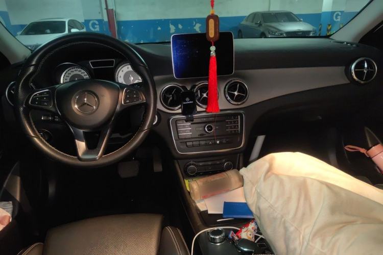 Used Mercedes-Benz GLA 2016 GLA 200 Fashion Model Center Console