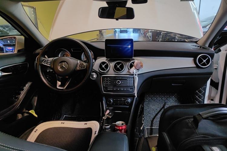Used Mercedes-Benz GLA 2016 GLA 200 Fashion Model Center Console