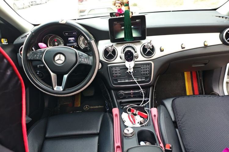 Used Mercedes-Benz GLA 2016 GLA 200 Fashion Model Center Console