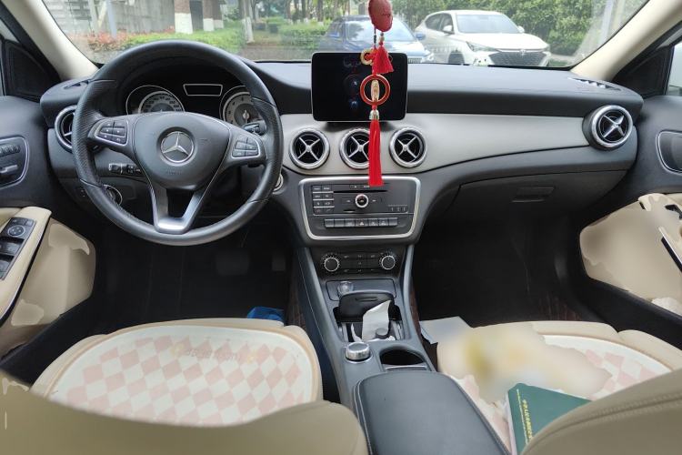 Used Mercedes-Benz GLA 2016 GLA 200 Fashion Model Center Console