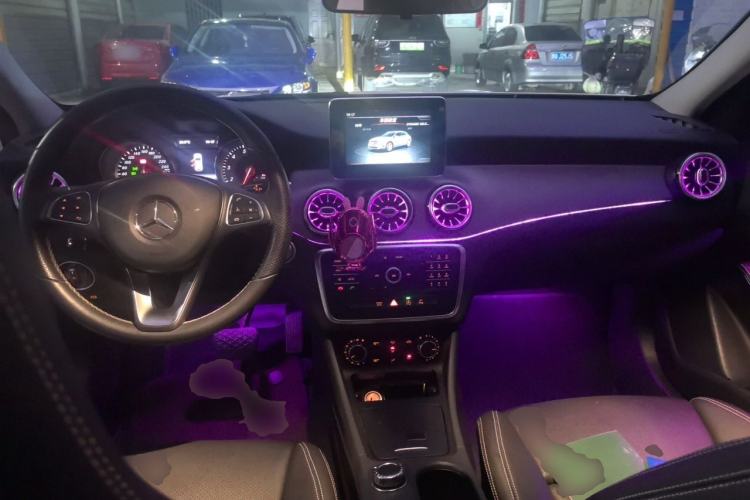 Used Mercedes-Benz GLA 2016 GLA 200 Sport Edition Center Console