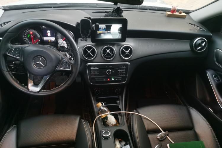 Used Mercedes-Benz GLA 2016 GLA 200 Sport Edition Center Console