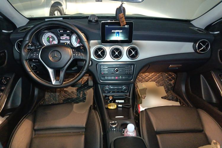Used Mercedes-Benz GLA 2016 GLA 200 Fashion Model Center Console