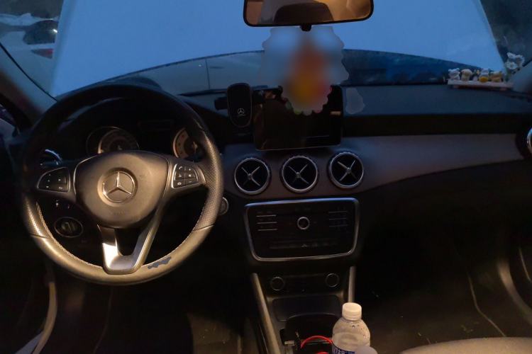 Used Mercedes-Benz GLA 2016 GLA 200 Sport Edition Center Console