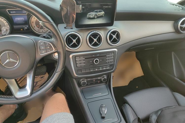 Used Mercedes-Benz GLA 2016 GLA 200 Fashion Model Center Console