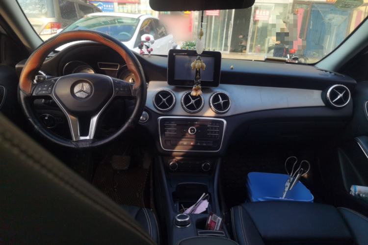 Used Mercedes-Benz GLA 2016 GLA 200 Sport Edition Center Console