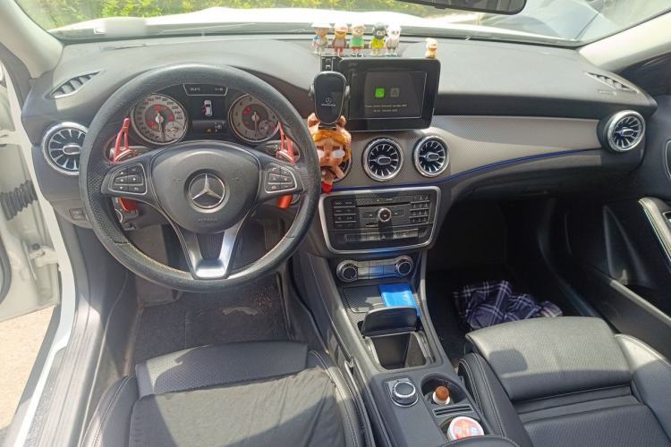 Used Mercedes-Benz GLA 2016 GLA 200 Sport Edition Center Console