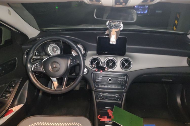 Used Mercedes-Benz GLA 2016 GLA 200 Sport Edition Center Console
