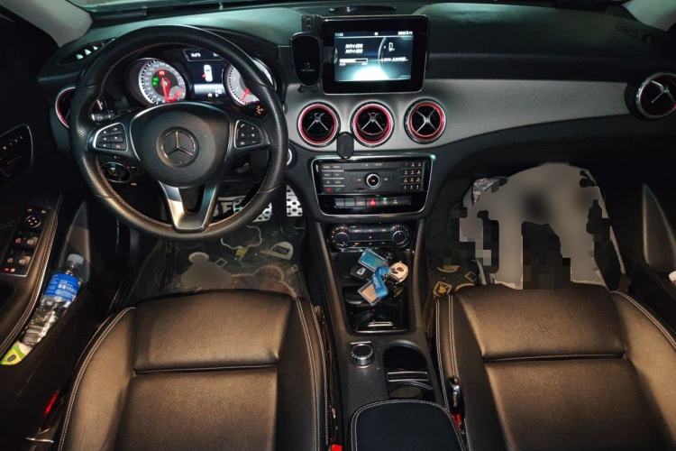 Used Mercedes-Benz GLA 2016 GLA 200 Sport Edition Center Console