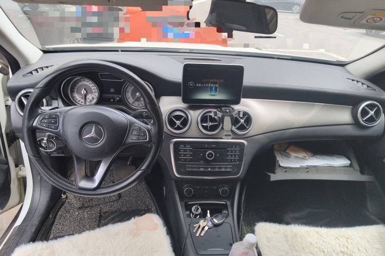 Used Mercedes-Benz GLA 2016 GLA 200 Sport Edition Center Console