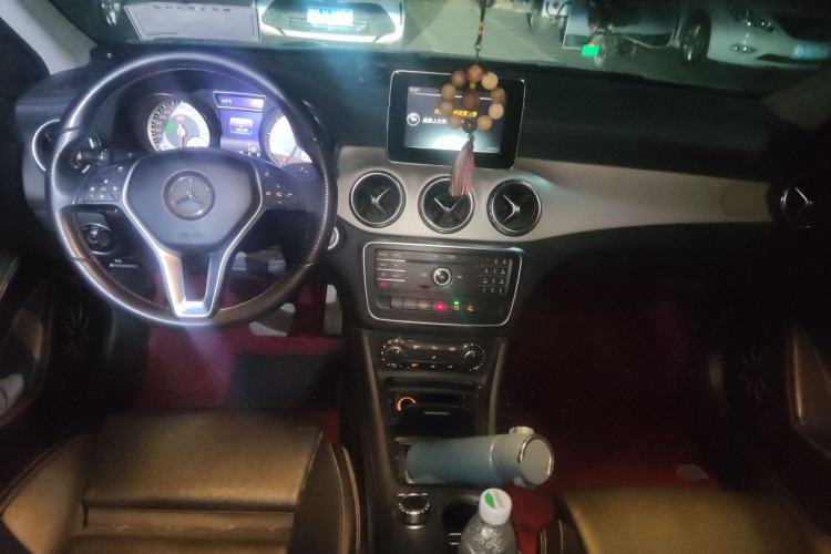 Used Mercedes-Benz GLA 2016 GLA 200 Fashion Model Center Console