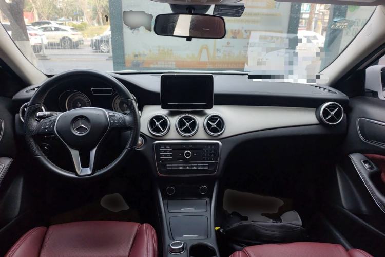 Used Mercedes-Benz GLA 2016 GLA 200 Fashion Model Center Console