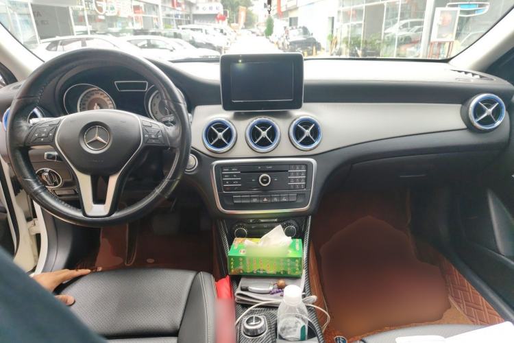 Used Mercedes-Benz GLA 2016 GLA 200 Fashion Model Center Console