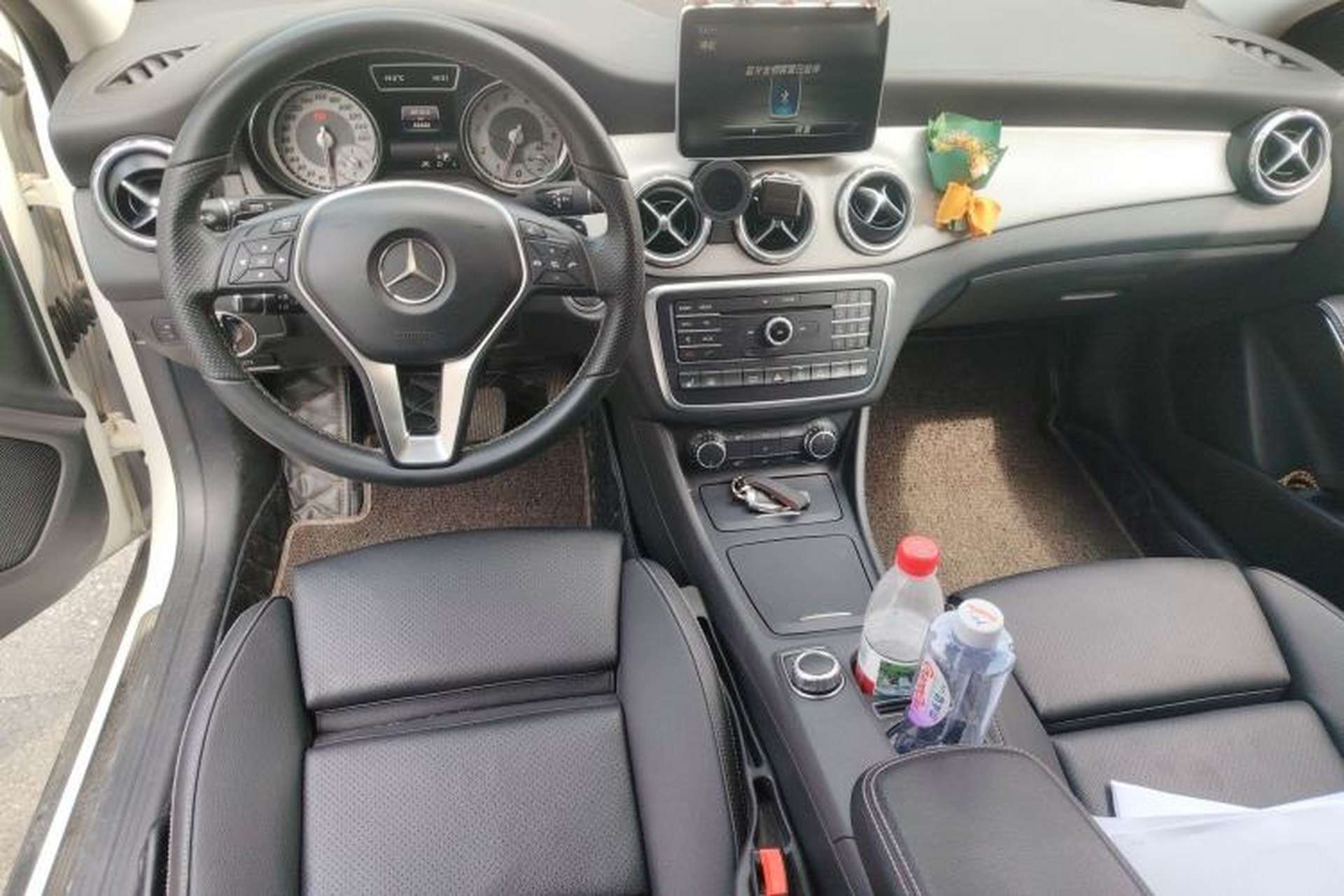 Used Mercedes-Benz GLA 2016 GLA 220 4MATIC Fashion Edition Center Console
